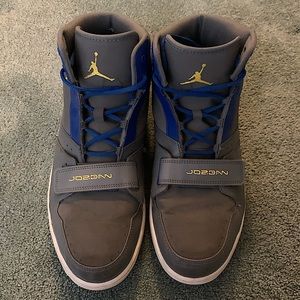 *LIKE NEW* Nike Men’s Air Jordan 1 flight